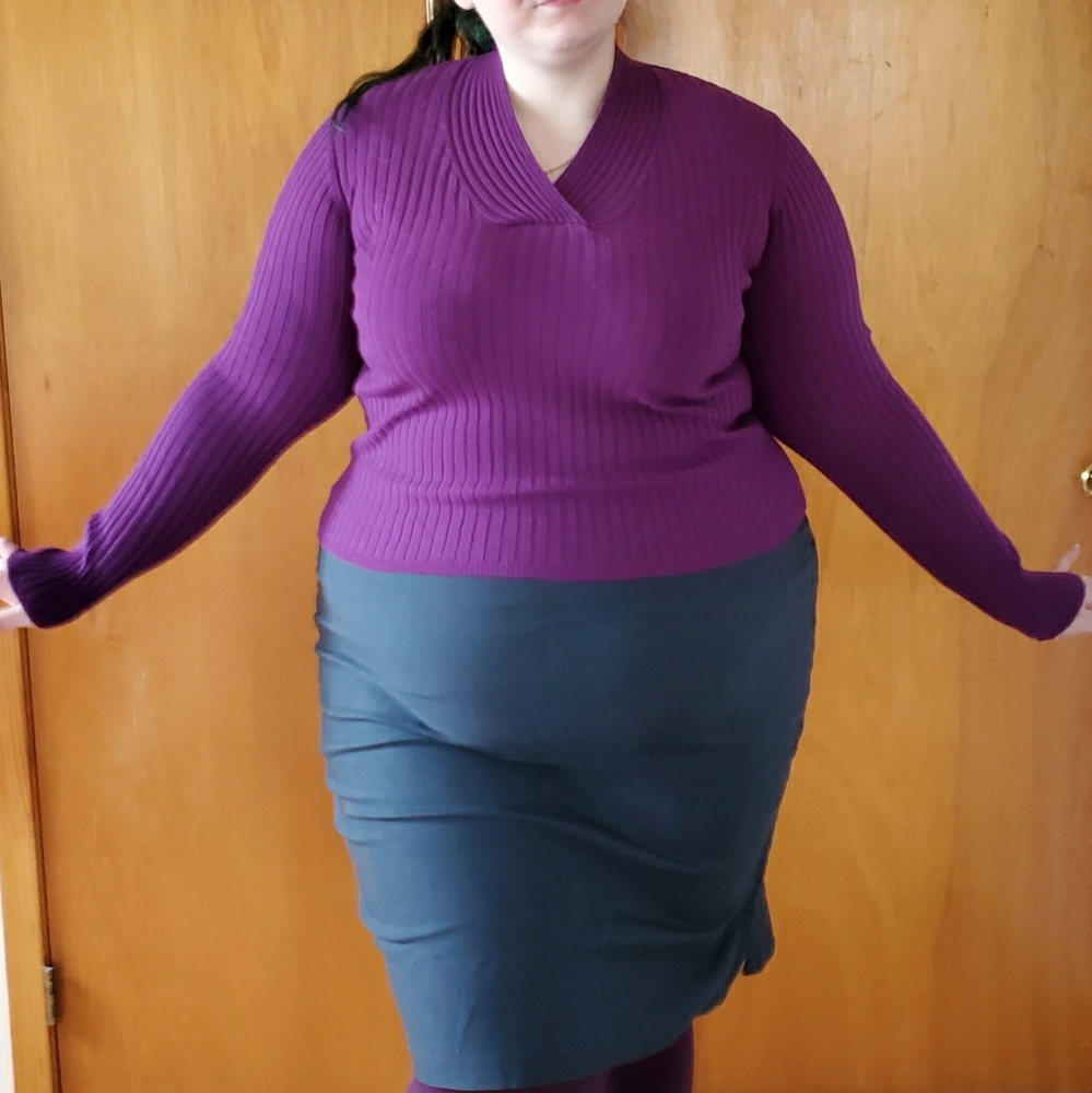 Long sleeve ribbed v-neck shirt